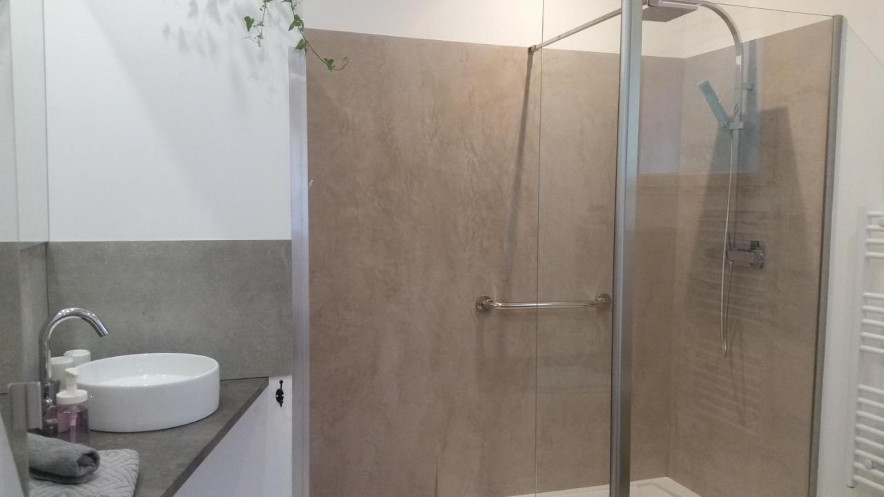 Les Chambres De Toucas Sollies-Toucas Bagian luar foto