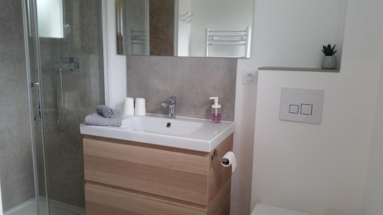 Les Chambres De Toucas Sollies-Toucas Bagian luar foto