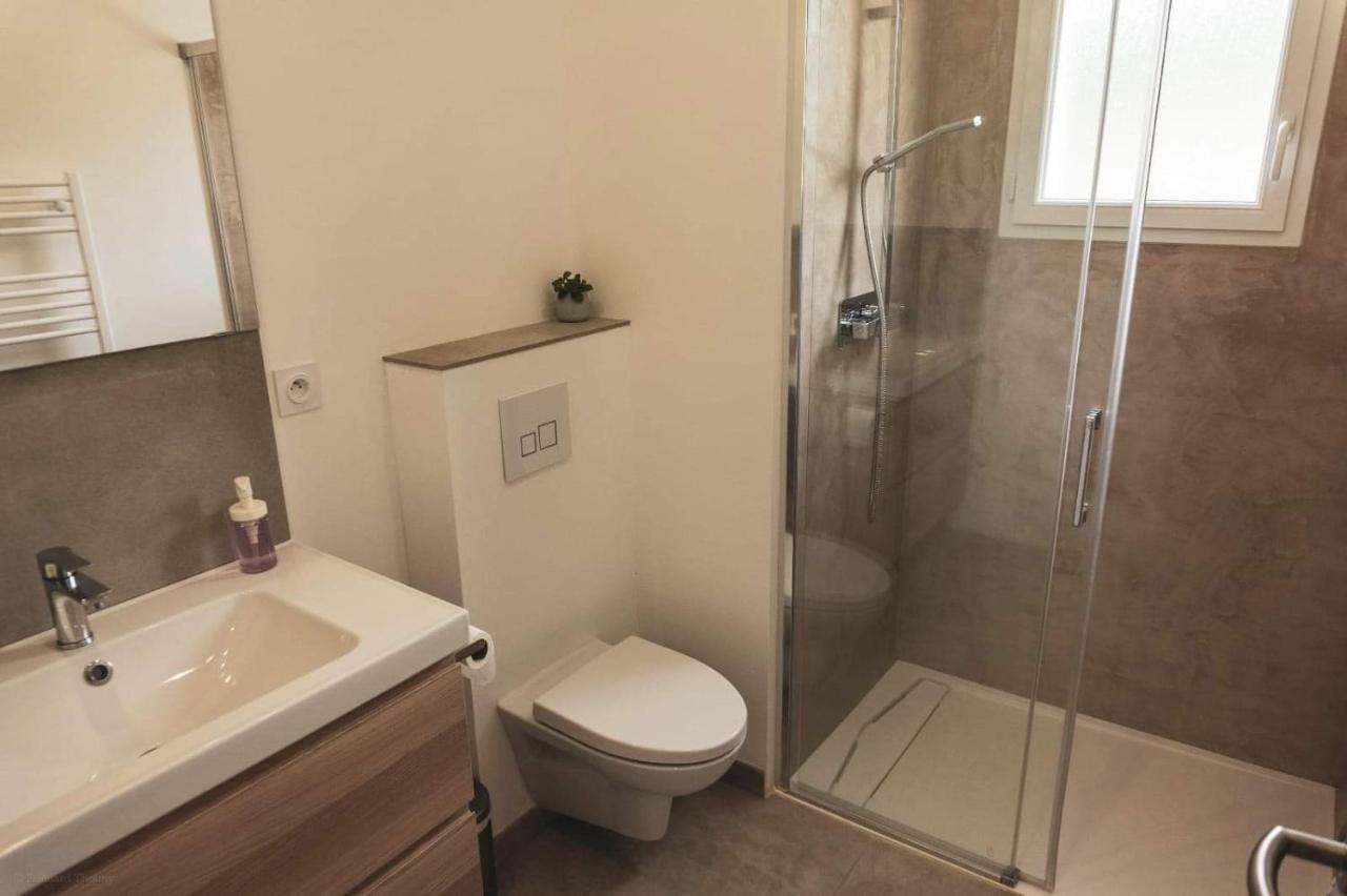 Les Chambres De Toucas Sollies-Toucas Bagian luar foto